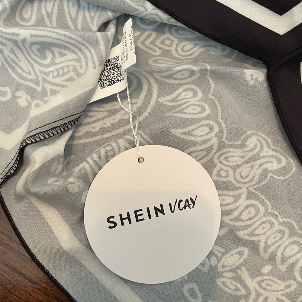 Shein Top - Picture 2 of 4